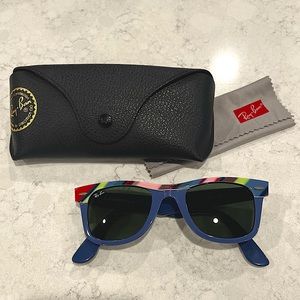Ray-Ban Wayfarer II RB2143 1025 A